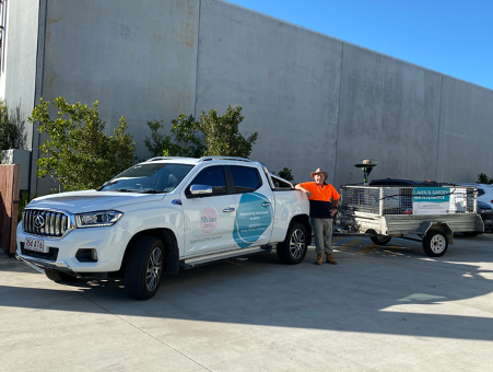 Shine Social communities van